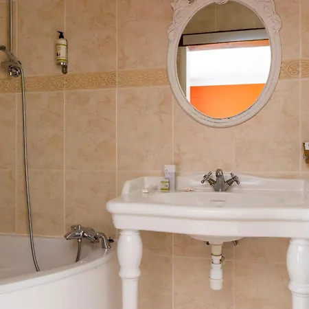 Demeures & Chateaux De La Renaissance Hotel 3*