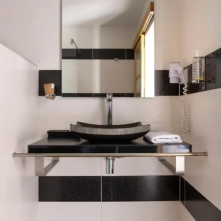 Demeures & Chateaux De La Renaissance Hotel Argentan