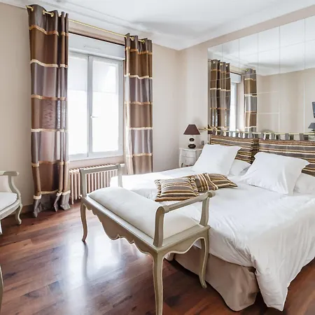 De La Renaissance 3*
