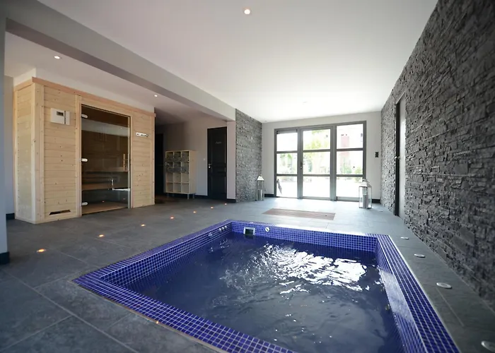 Demeures & Chateaux De La Renaissance 3* Argentan