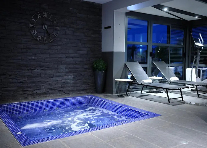 Hotel Demeures & Chateaux De La Renaissance 3*