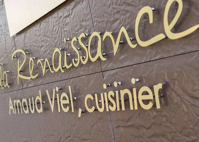 Demeures & Chateaux De La Renaissance Hotel