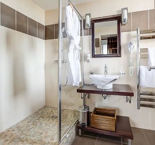 Demeures & Chateaux De La Renaissance Hotel